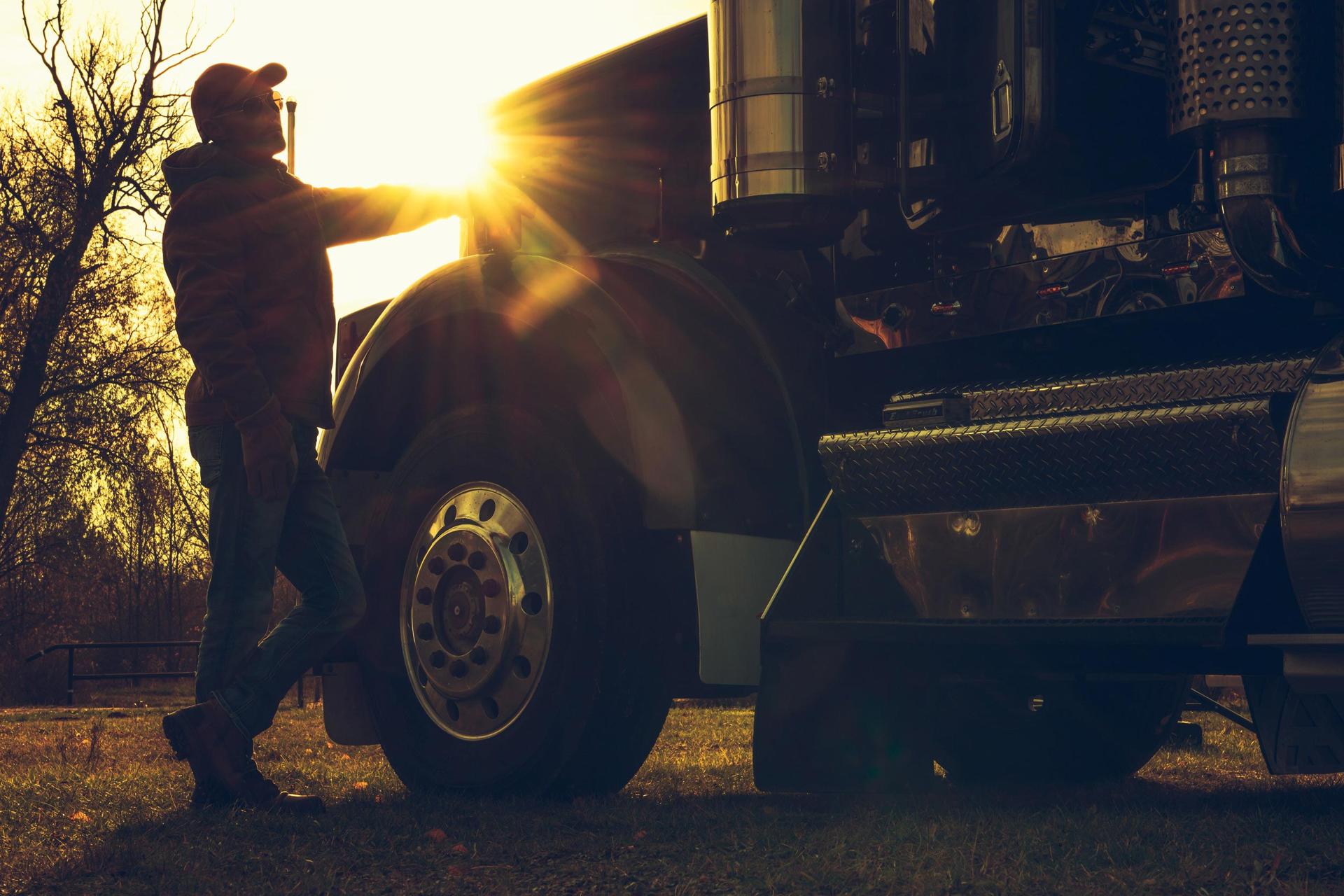 Dealer vs. Private Seller When Buying a Used Semi Truck Cover Image
