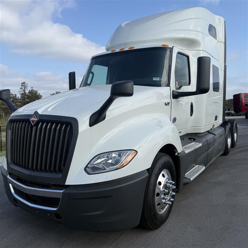 2022 International LT625